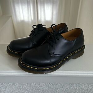 Dr. Martens Oxford